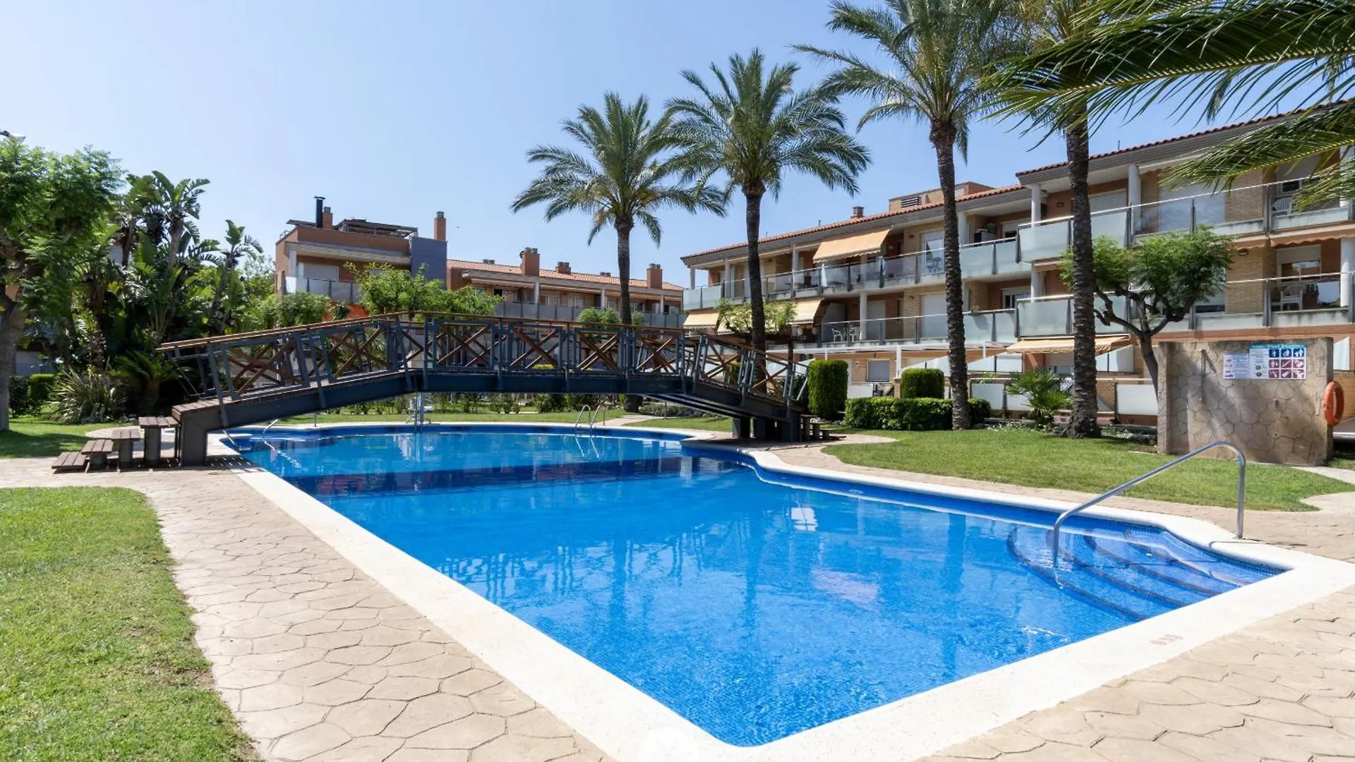 Mediterranean Way - Port Marino 2H Cambrils 0*,  Spain